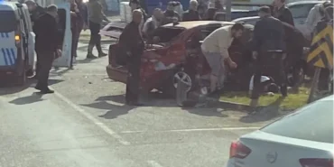 duzce-olimpiyat-kavsagi-nda-trafik-kazasi-1-yarali-1776242343-430_large