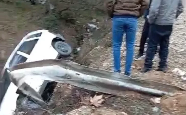 duzce-yigilca-yolunda-kaza-viraji-alamadi-1773927489-91_large